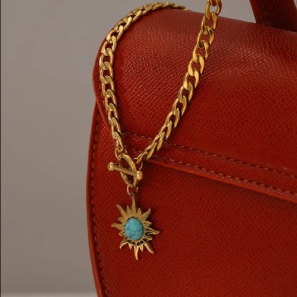 18K gold plated sunflower necklace - Picture 6 of 8
